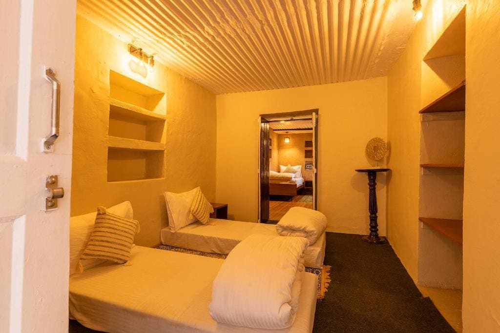 Family Room with Garden View room - Image 3