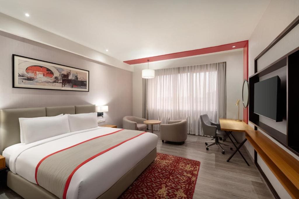 Accessible King Room room - Image 2