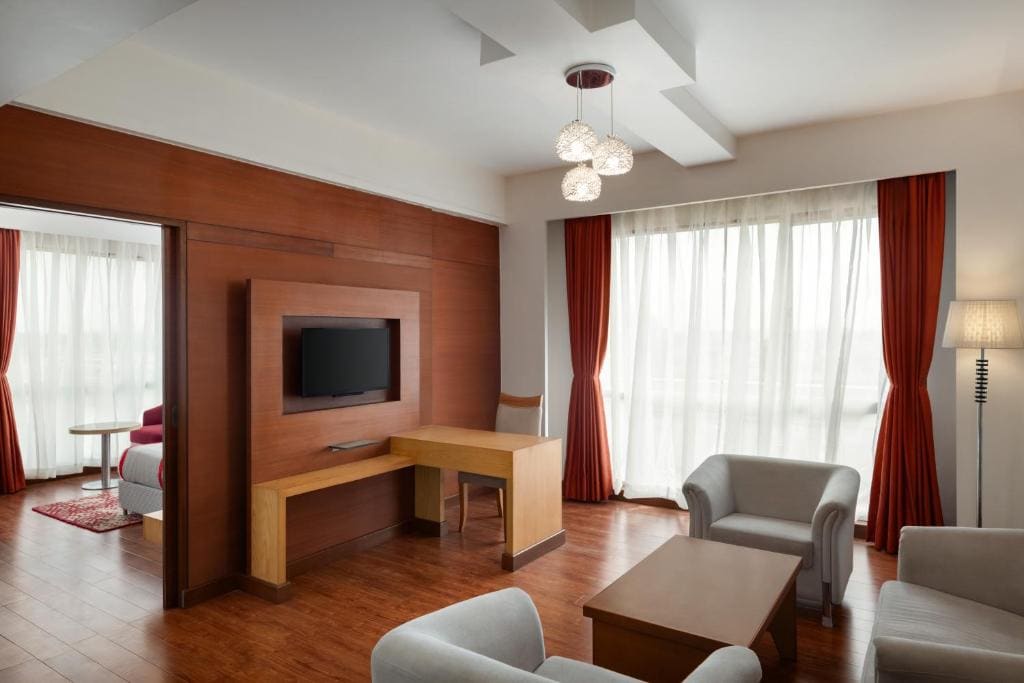 King Suite room - Image 2