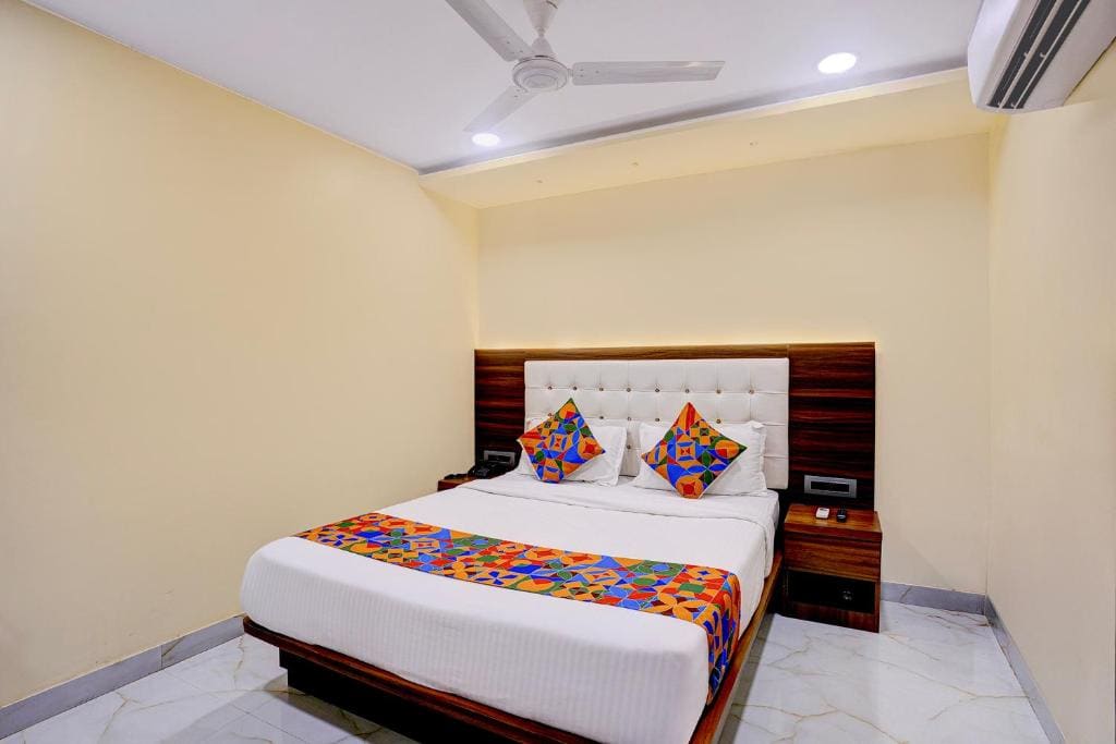 Deluxe Room room - Image 1