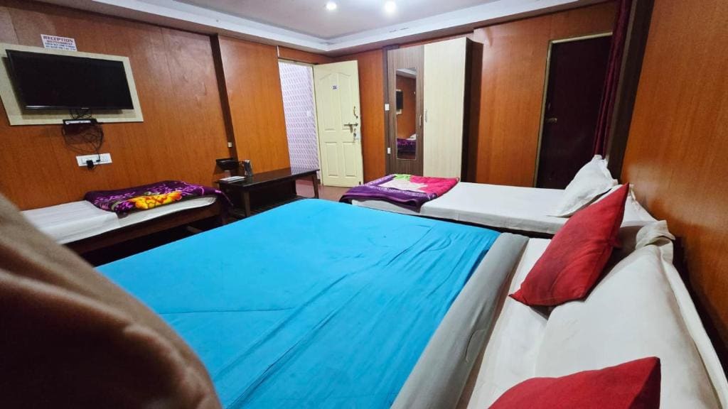 Deluxe Family Room room - Image 1