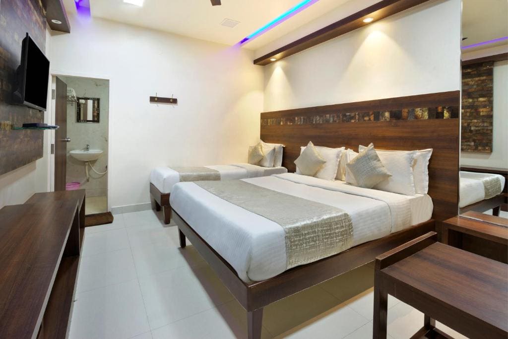 Deluxe Triple Room room - Image 1