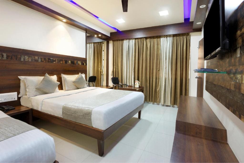 Deluxe Triple Room room - Image 3