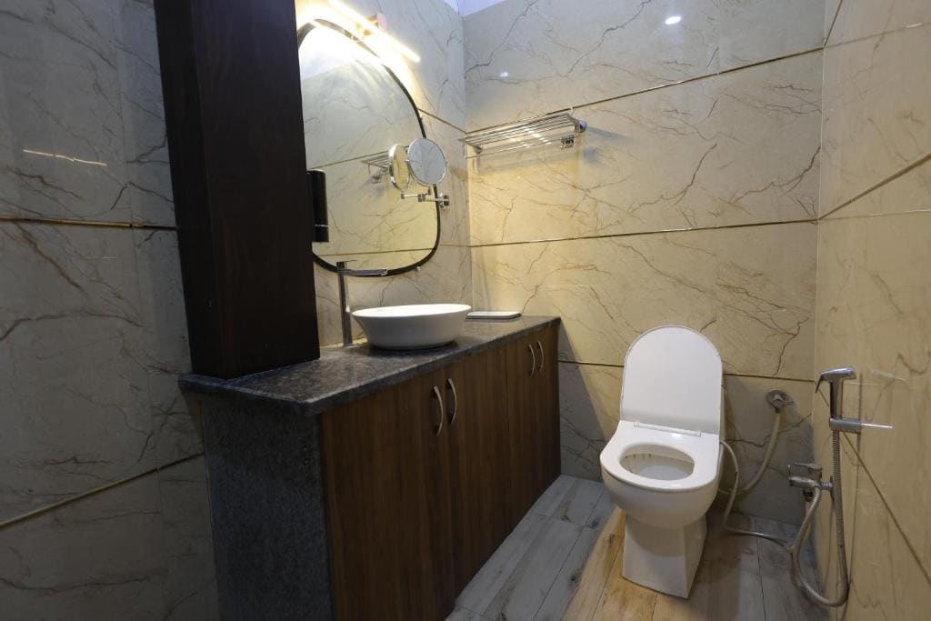 Triple Room with Private Bathroom room - Image 2