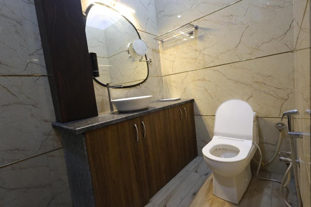 Triple Room with Private Bathroom room - Image 3