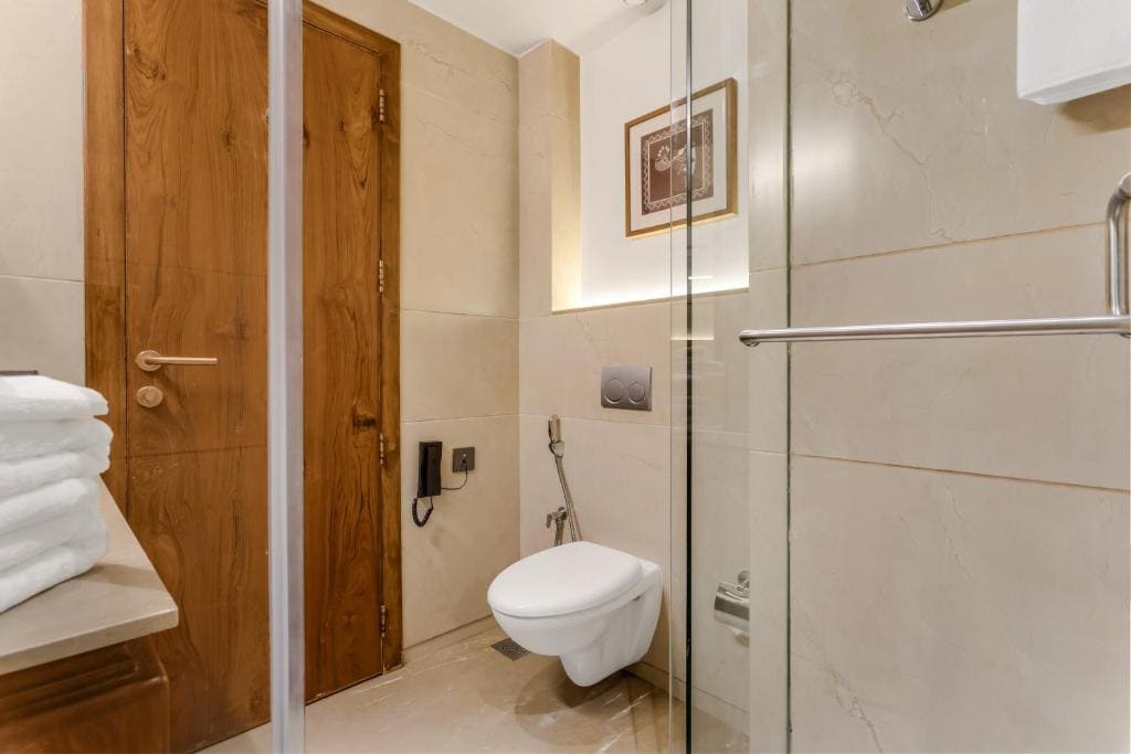 Premium Double Room with Pool View room - Image 2