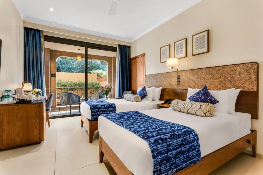 Deluxe Twin Room room - Image 1