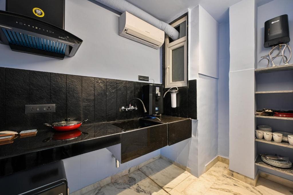 Two-Bedroom Apartment room - Image 1