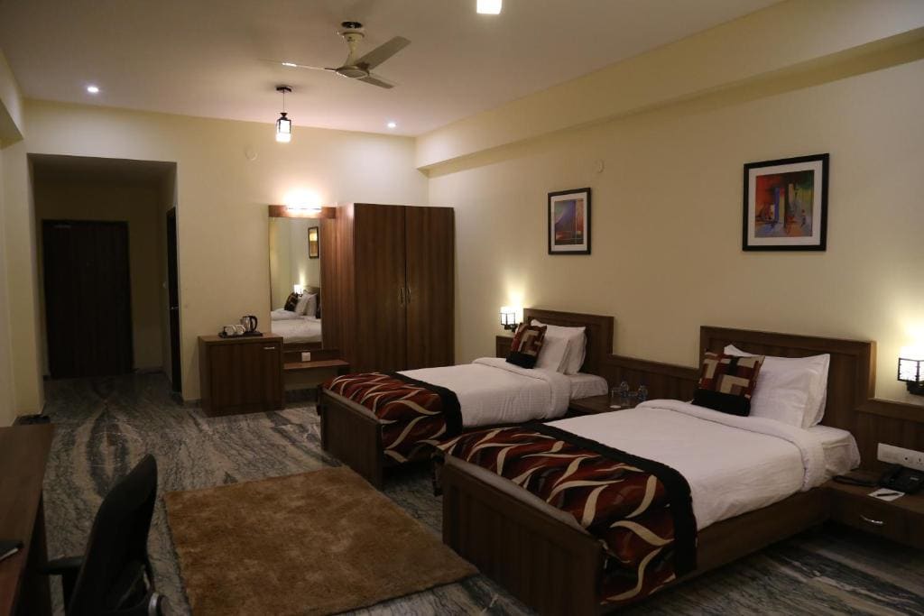 Premier Twin Room room - Image 1