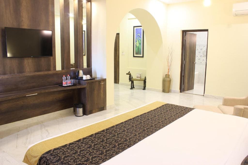 Luxury Suite Lake View room - Image 1
