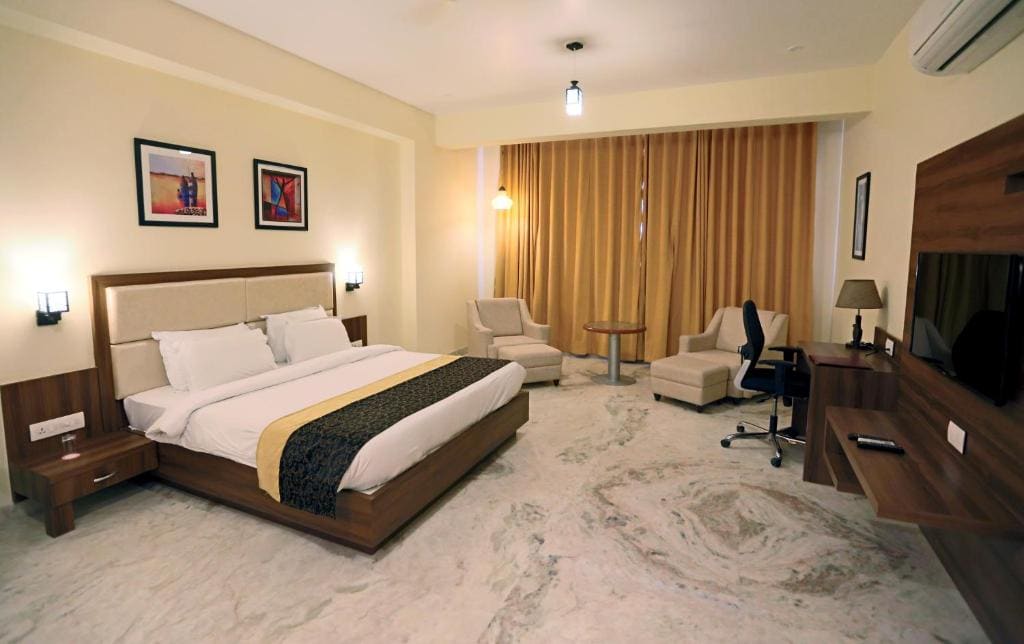 Premier Twin Room room - Image 2