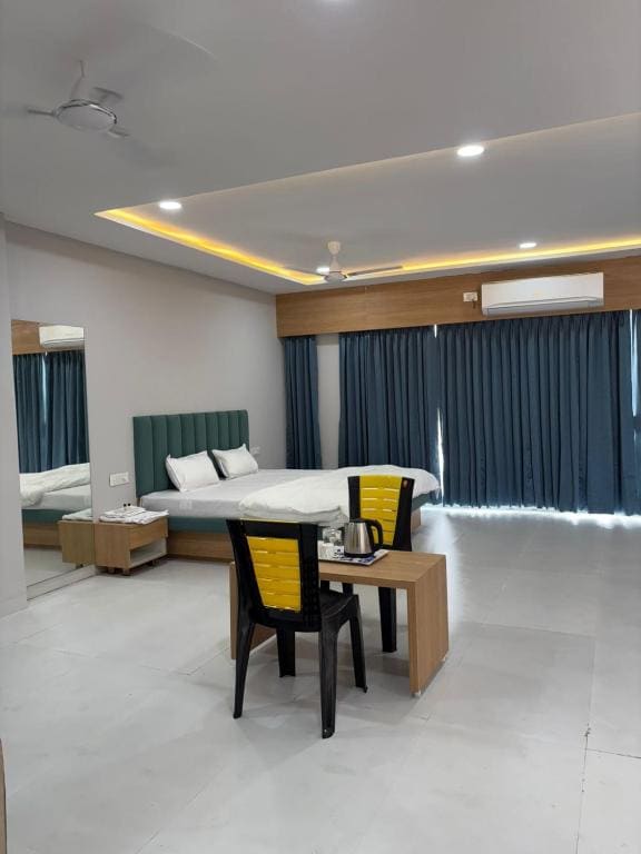 Suite room - Image 1