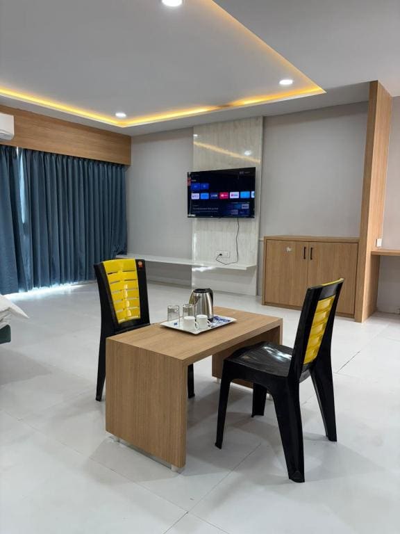 Suite room - Image 3