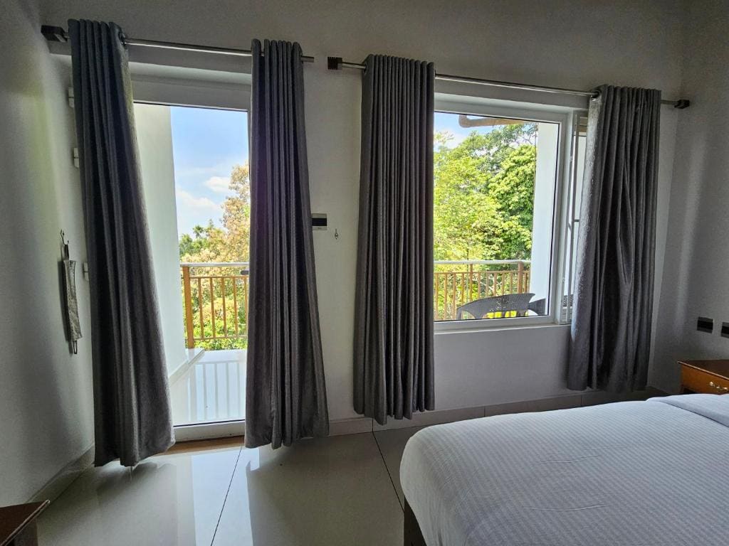 Standard Double Room room - Image 3