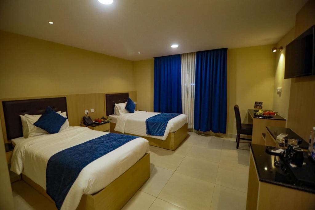 Deluxe Twin Room room - Image 1