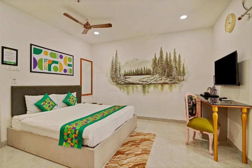 Deluxe Room room - Image 2