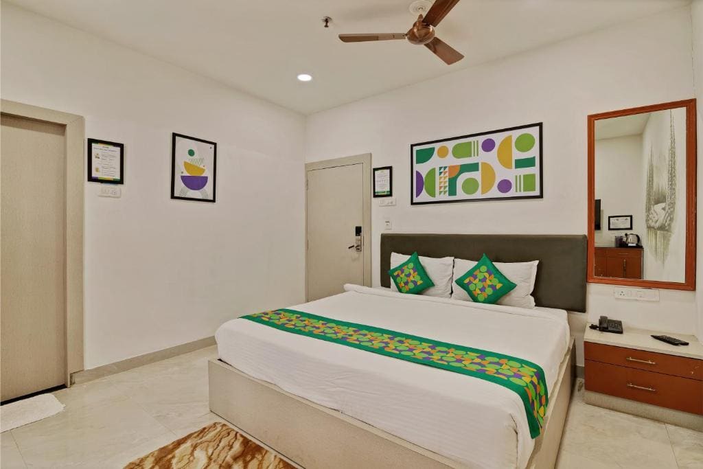 Deluxe Room room - Image 3