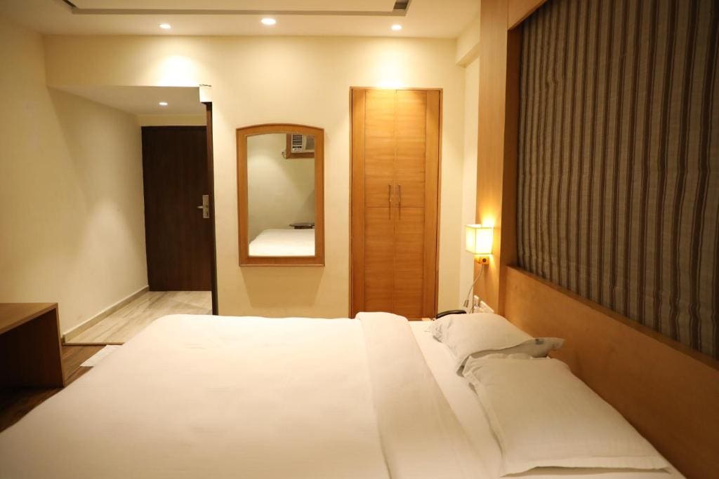 Standard Double Room room - Image 2