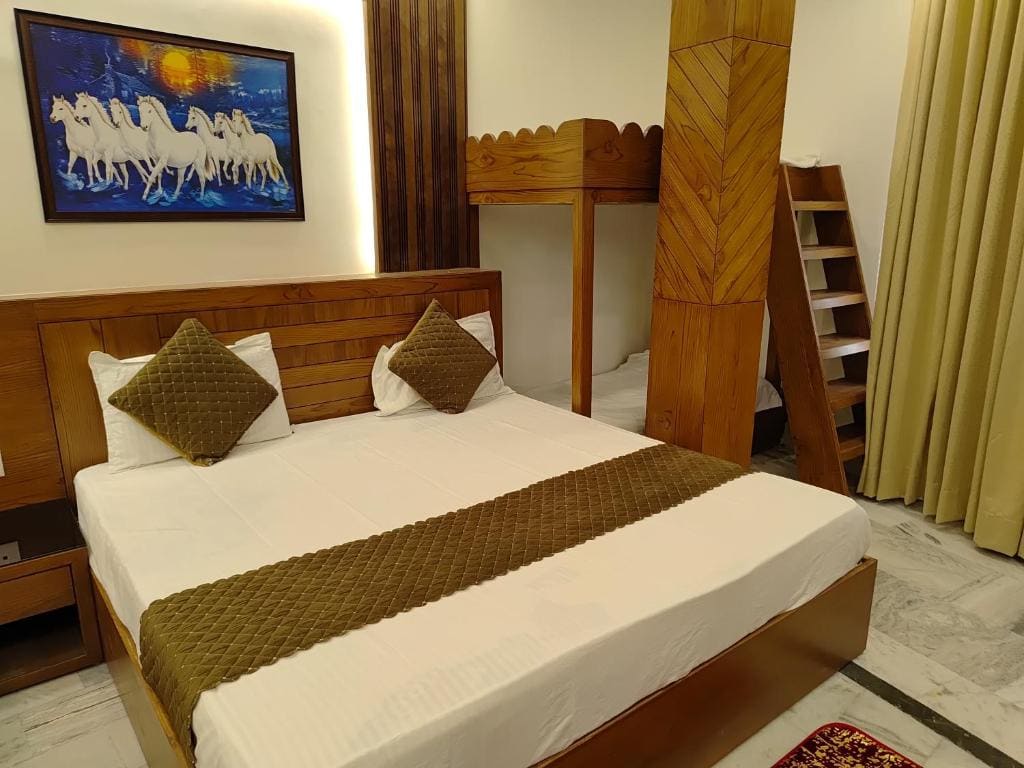 Triple Room with Private Bathroom room - Image 3