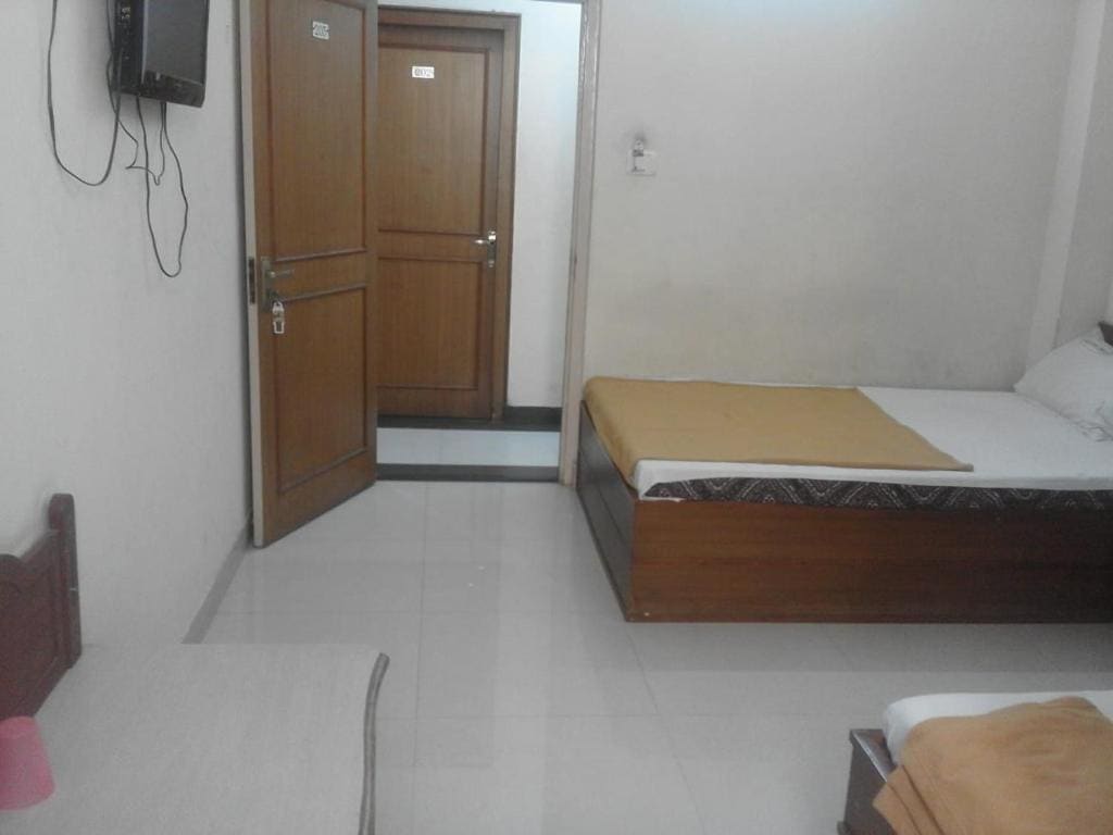 Basic Triple Room room - Image 2