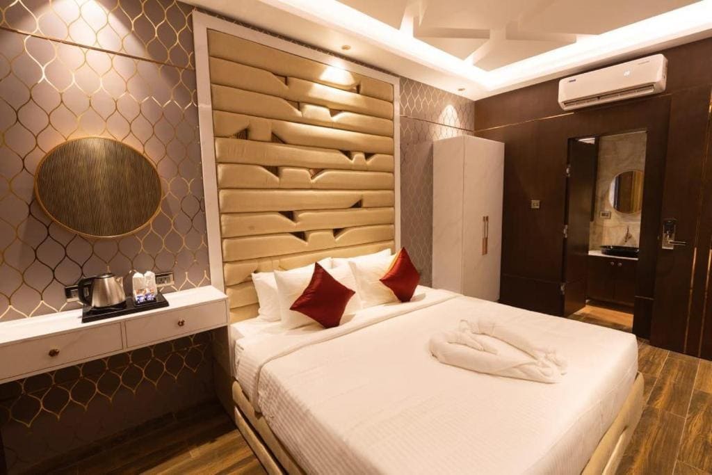 Deluxe Double Room room - Image 2