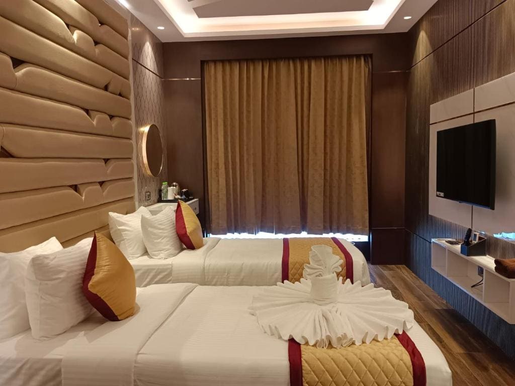 Deluxe Twin Room room - Image 1