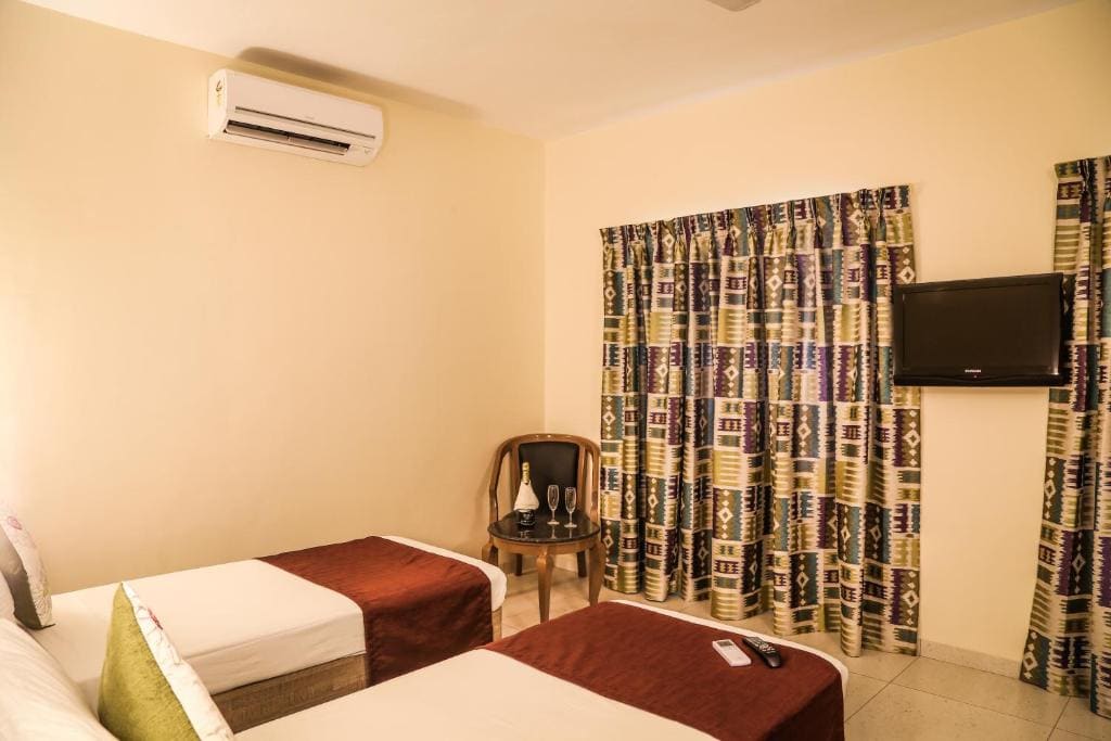 Deluxe Twin Room room - Image 1
