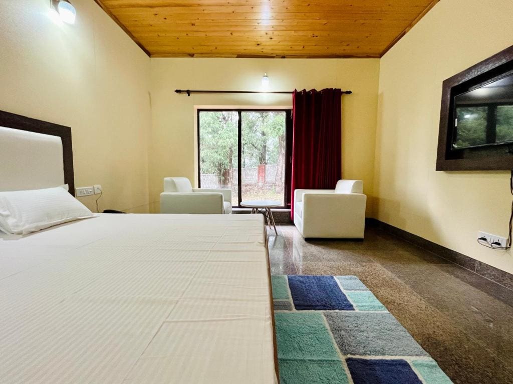 Double Room with Garden View room - Image 2