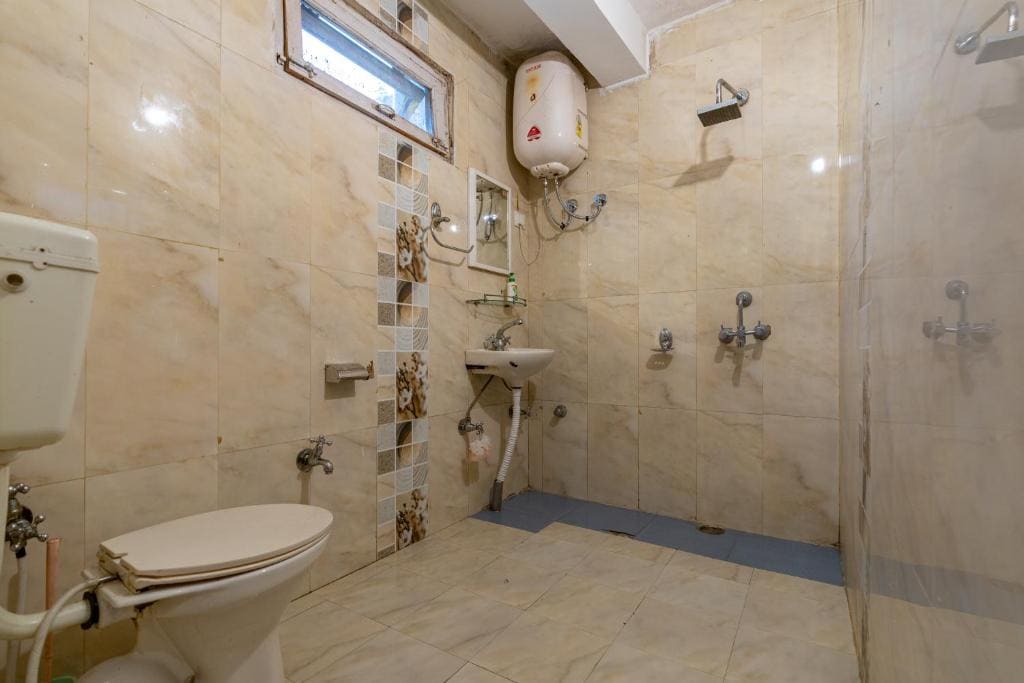 Double or Twin Room with Private Bathroom room - Image 1
