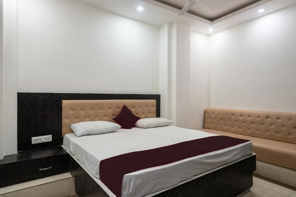 Deluxe Room room - Image 1
