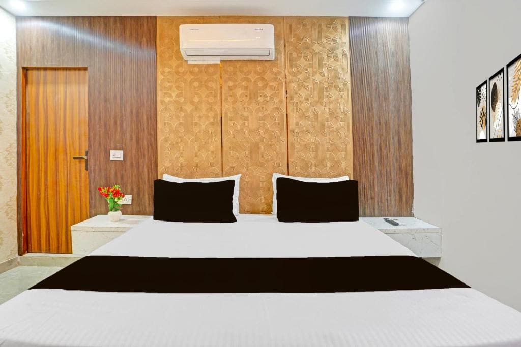 Classic Triple Room room - Image 3