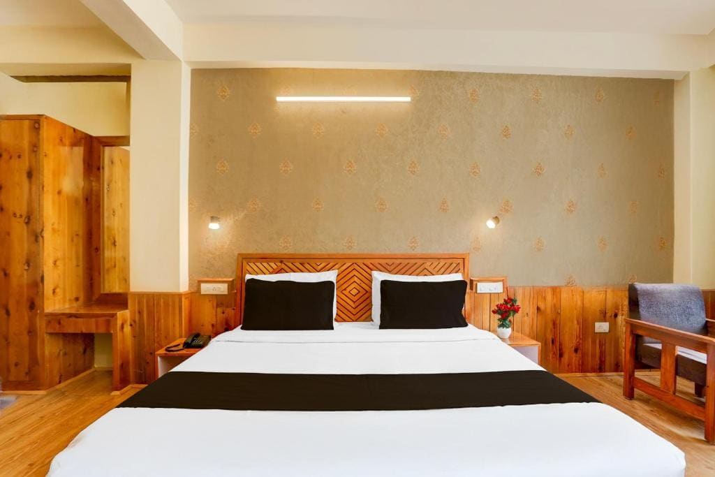 Classic Triple Room room - Image 2