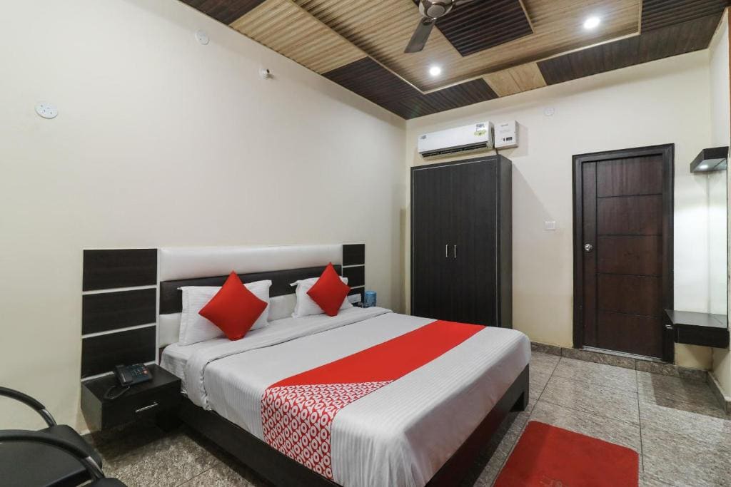 Classic Triple Room room - Image 2