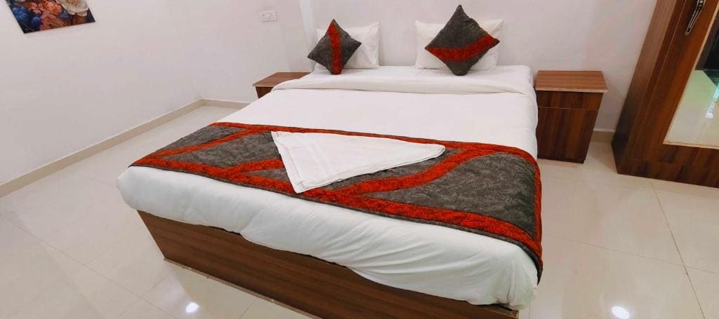 Classic Triple Room room - Image 3