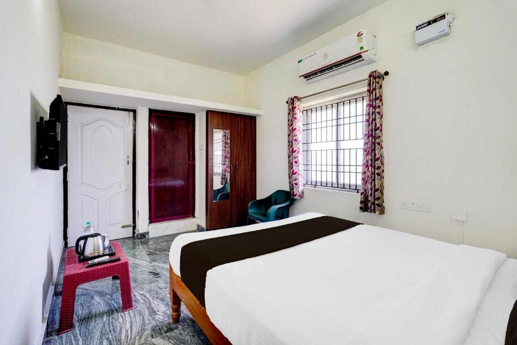 Classic Triple Room room - Image 2