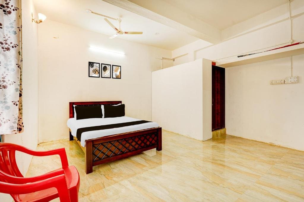 Classic Triple Room room - Image 2