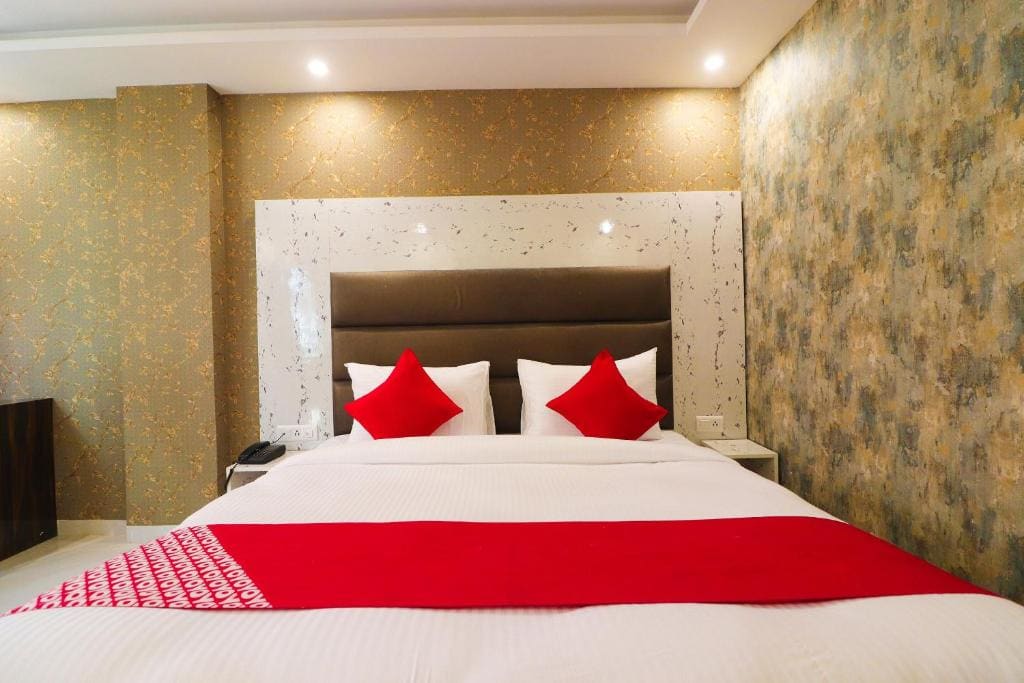 Classic Triple Room room - Image 3