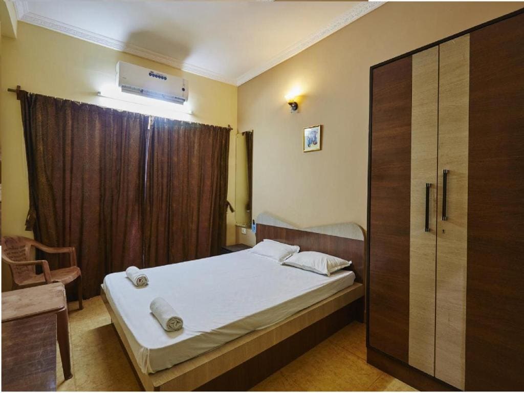 Apartment with Balcony room - Image 2