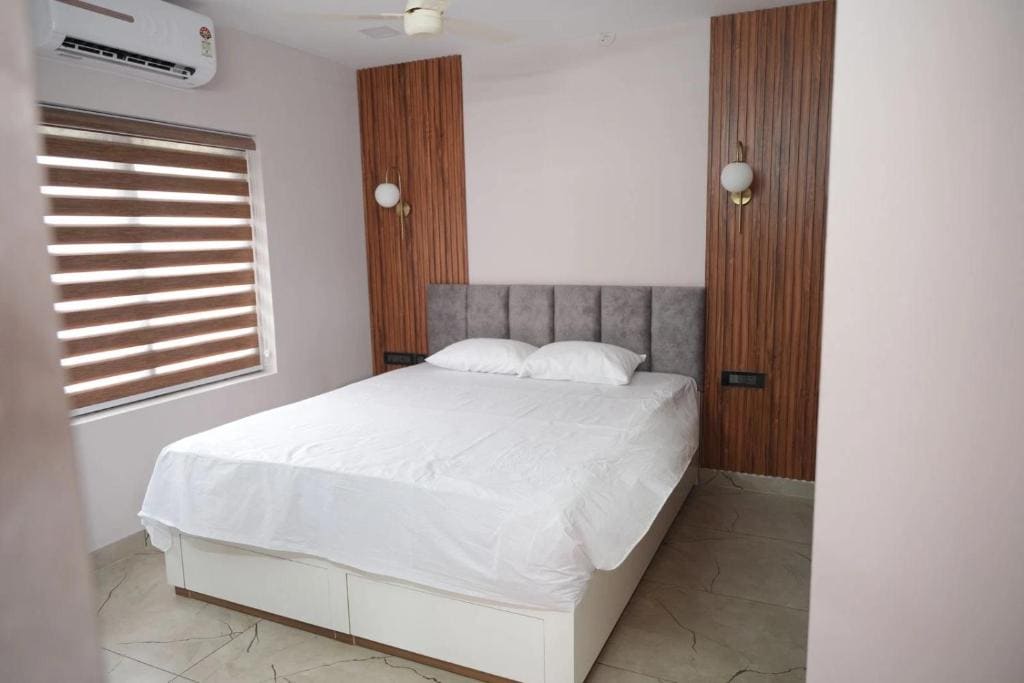 Deluxe Room room - Image 3