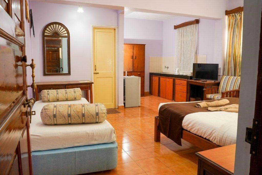 Deluxe Room room - Image 2