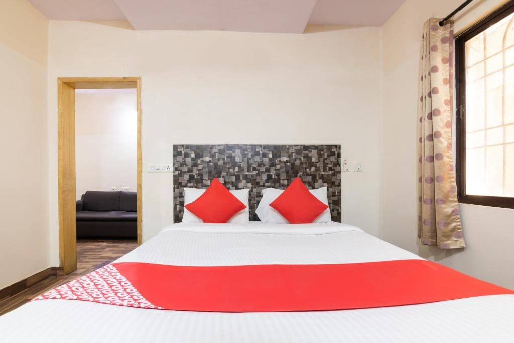 Classic Triple Room room - Image 2