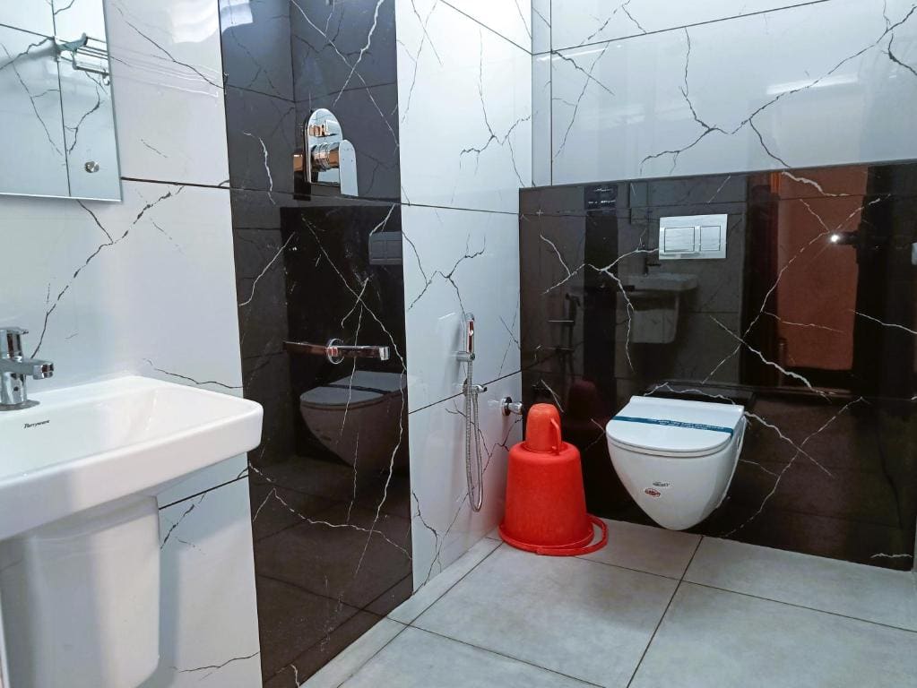 Family Room room - Image 1
