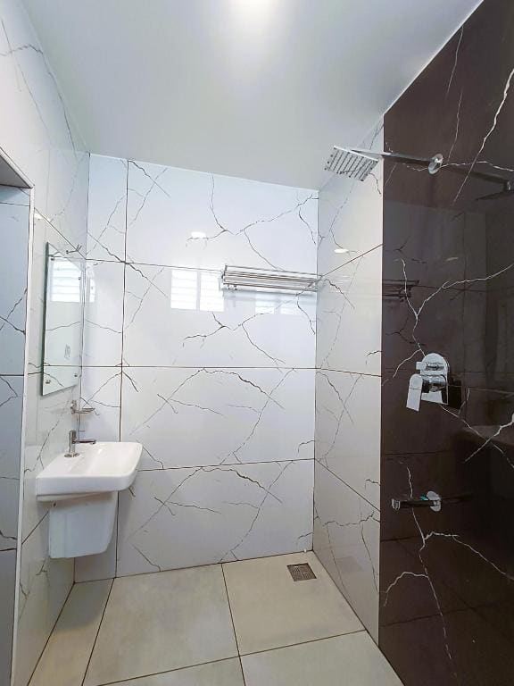 Deluxe Family Room room - Image 1
