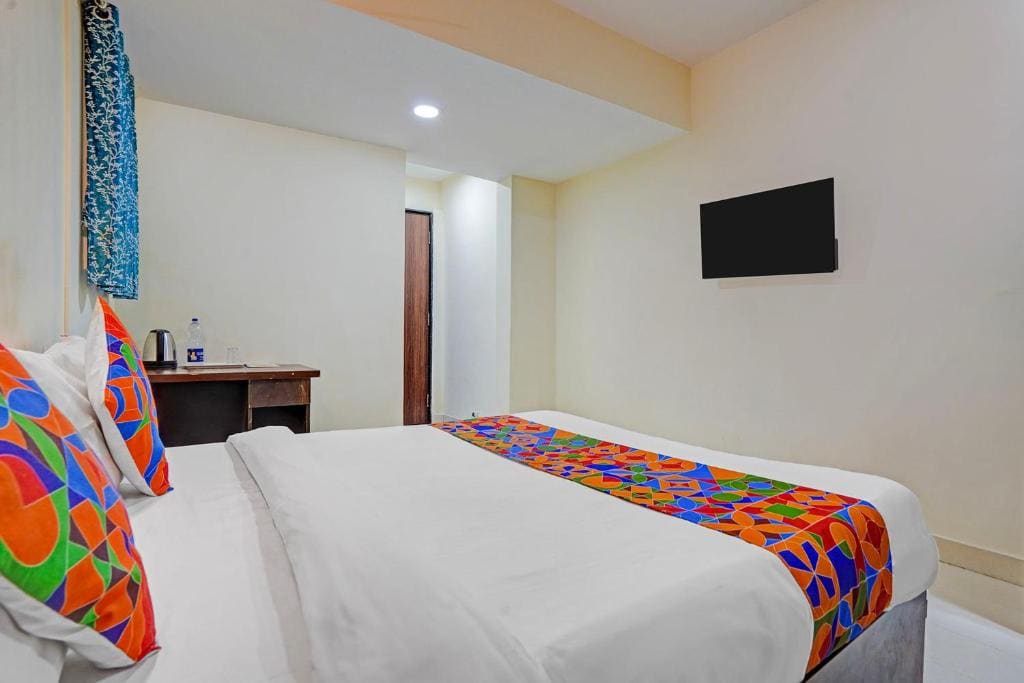 Deluxe Room room - Image 2