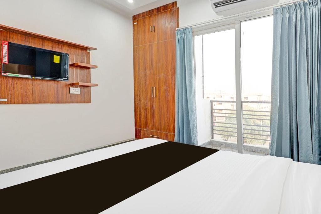Classic Triple Room room - Image 2