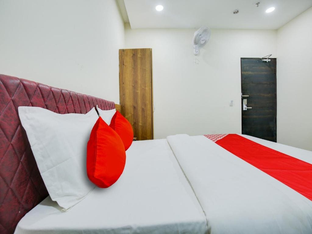 Classic Triple Room room - Image 1
