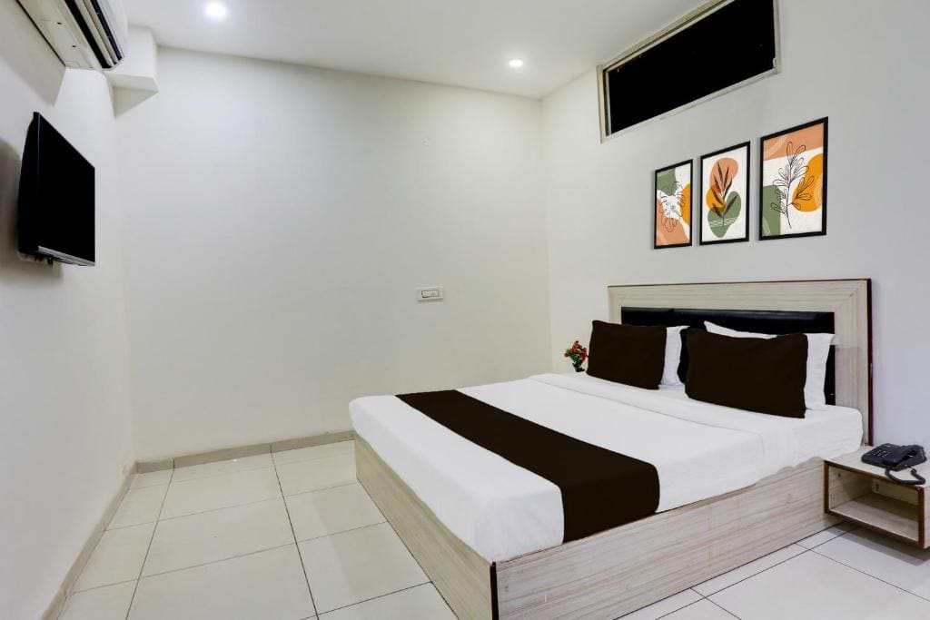 Classic Triple Room room - Image 3