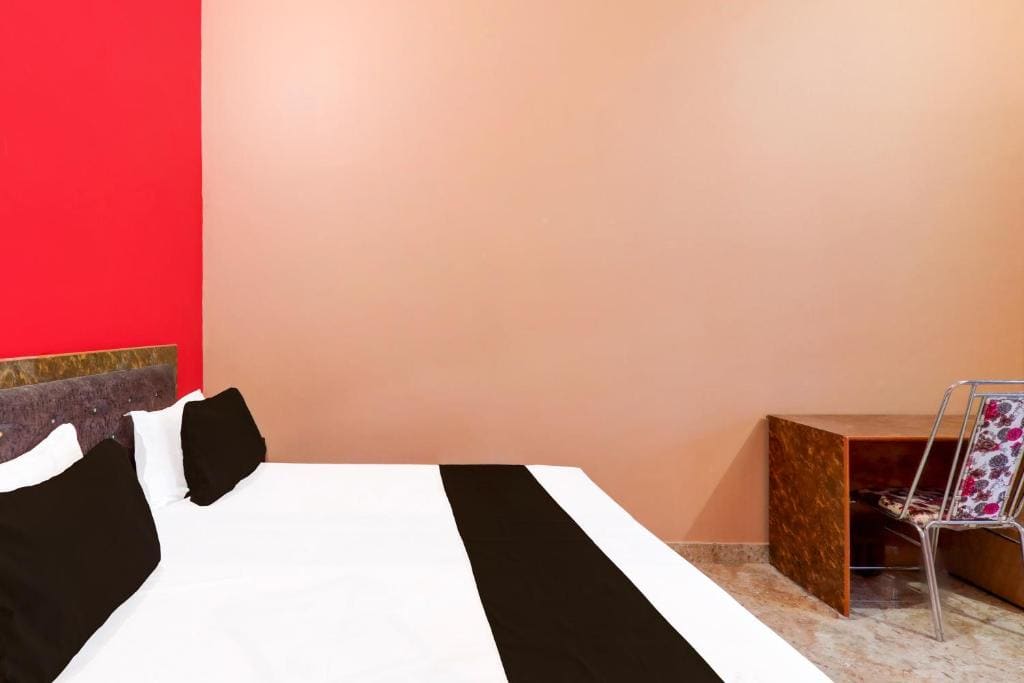 Classic Triple Room room - Image 2