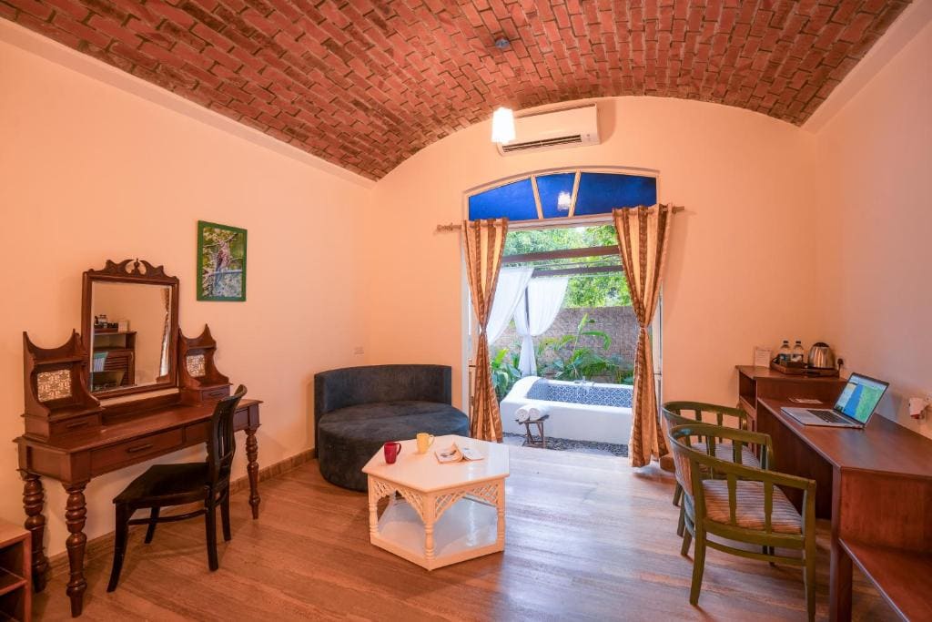 Superior Double Room room - Image 3