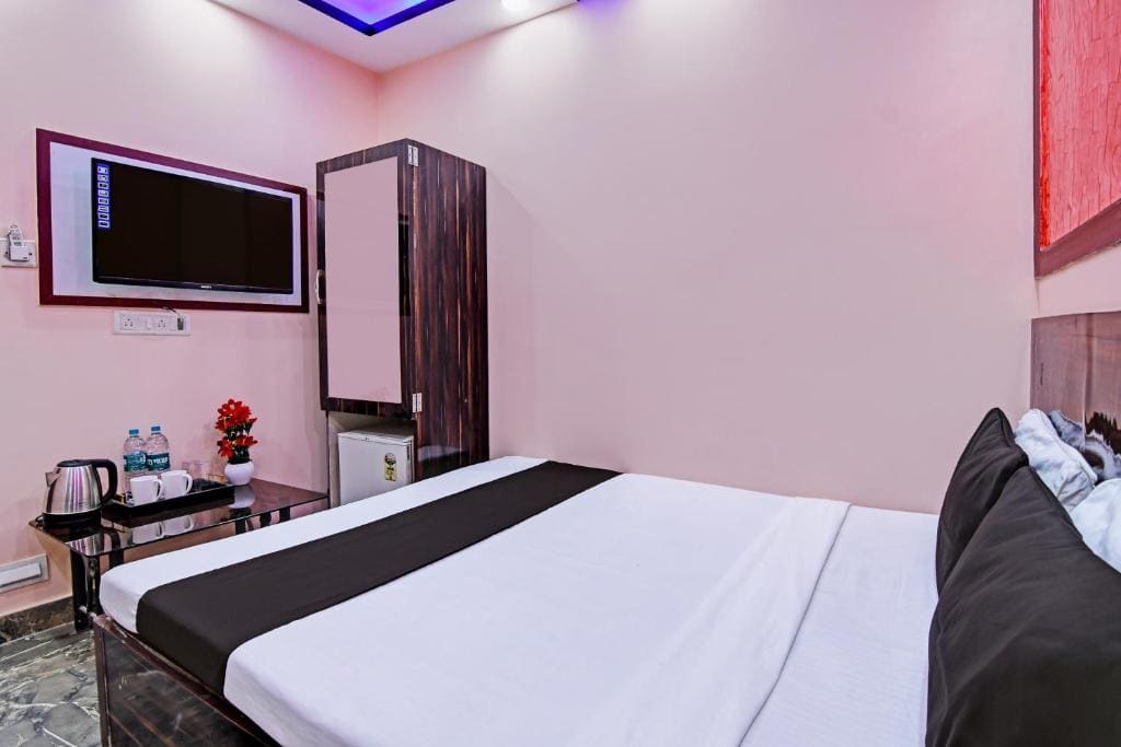 Small Double Room room - Image 1